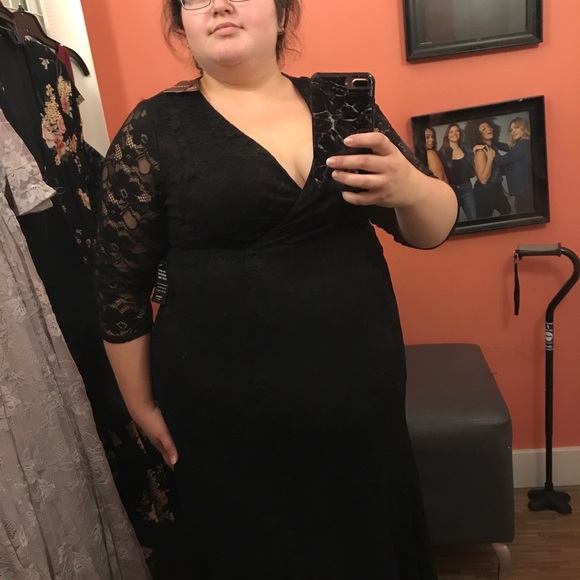 Torrid black lace long gown - Picture 2 of 2